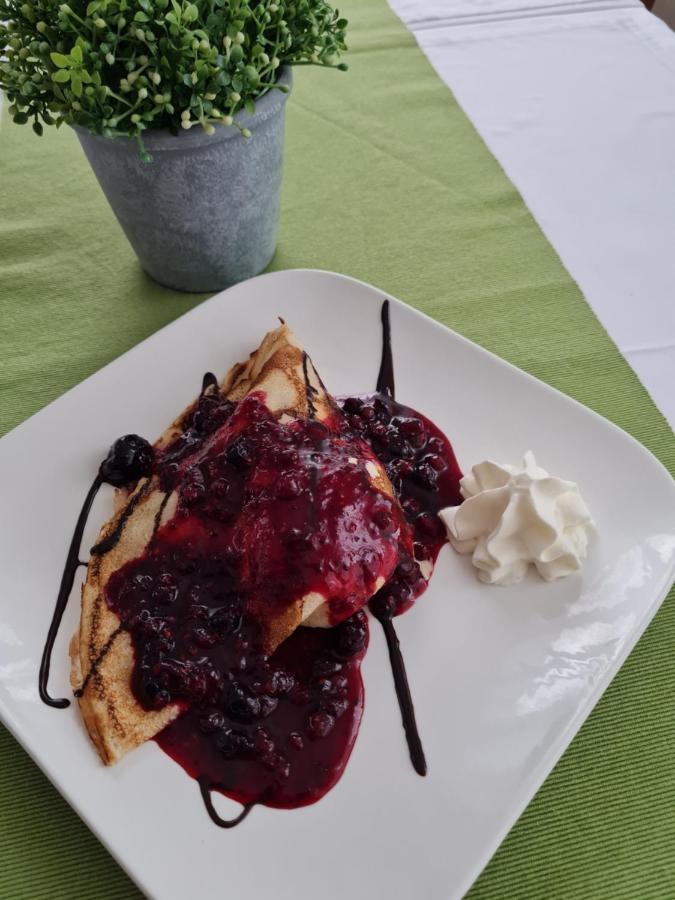 Restoran I Sobe Savic Bed and Breakfast Krnjak Buitenkant foto